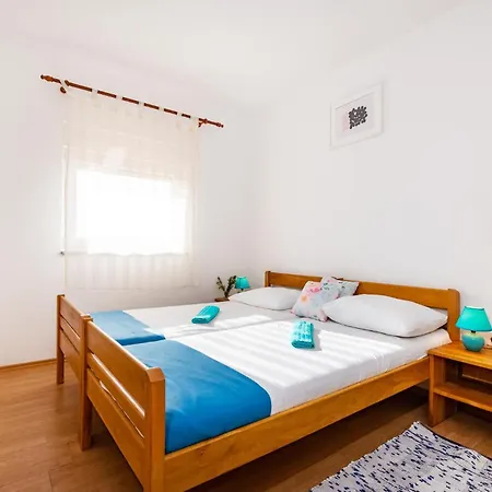 2 Bedroom Awesome In