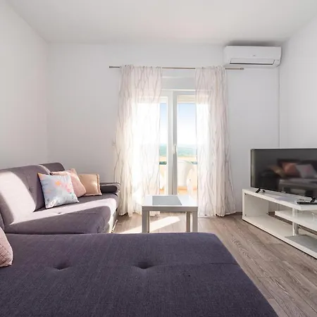 2 Bedroom Awesome In *