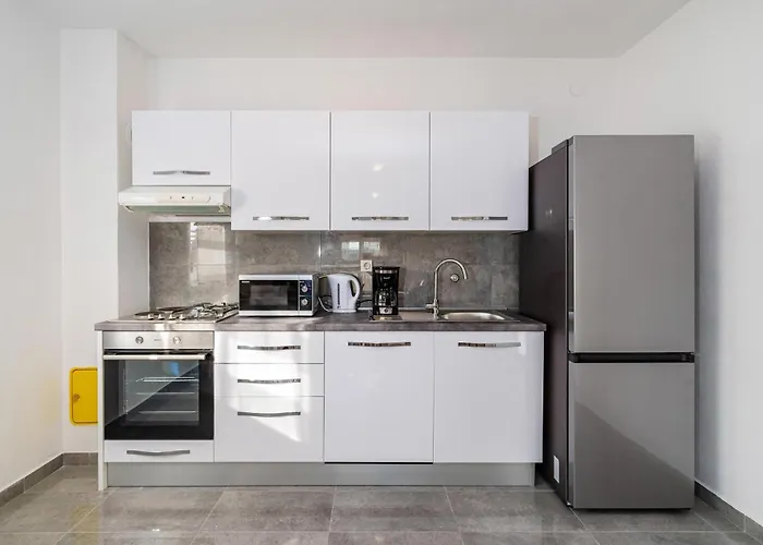 Amazing In Apartment Rovanjska