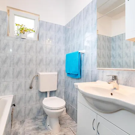 2 Bedroom Amazing In *