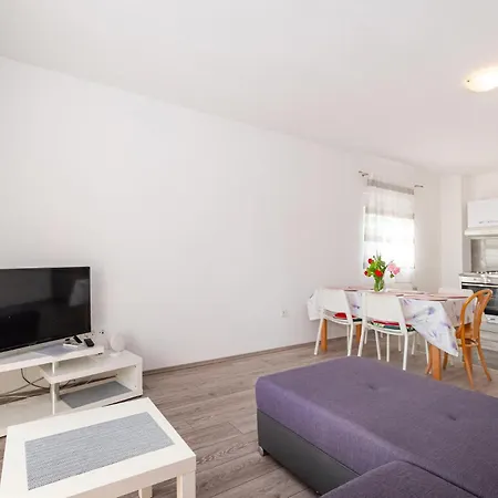 Apartment 2 Bedroom Amazing In